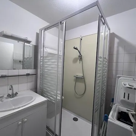 A Avec Balcon Et Parking Prive - Fr-1-812-30 דירה *