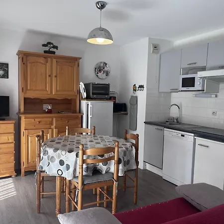 A Avec Balcon Et Parking Prive - Fr-1-812-30 Appartement Cauterets