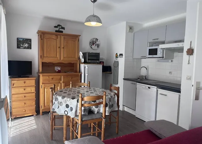 A Avec Balcon Et Parking Prive - Fr-1-812-30 Apartmán Cauterets