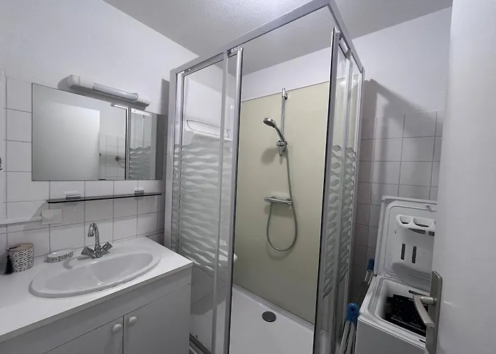 A Avec Balcon Et Parking Prive - Fr-1-812-30 Apartmán *