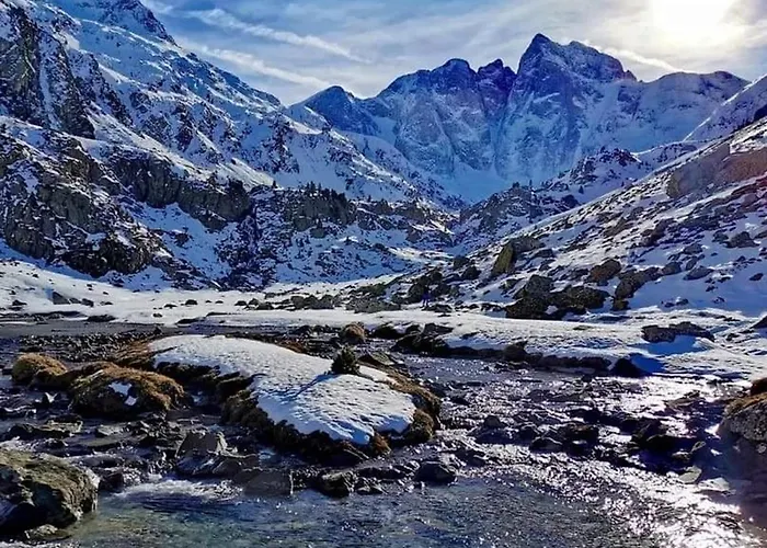 A Avec Balcon Et Parking Prive - Fr-1-812-30 Cauterets